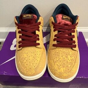 Nike SB Dunk Low Pro City of Cinema Celestial Gold Velvet Rare DS 9 New OG